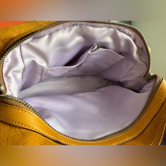 COACH - Maggie 100% Genuine Leather Large Hobo Shoulder Bag - Saffron - Picture 7 of 11